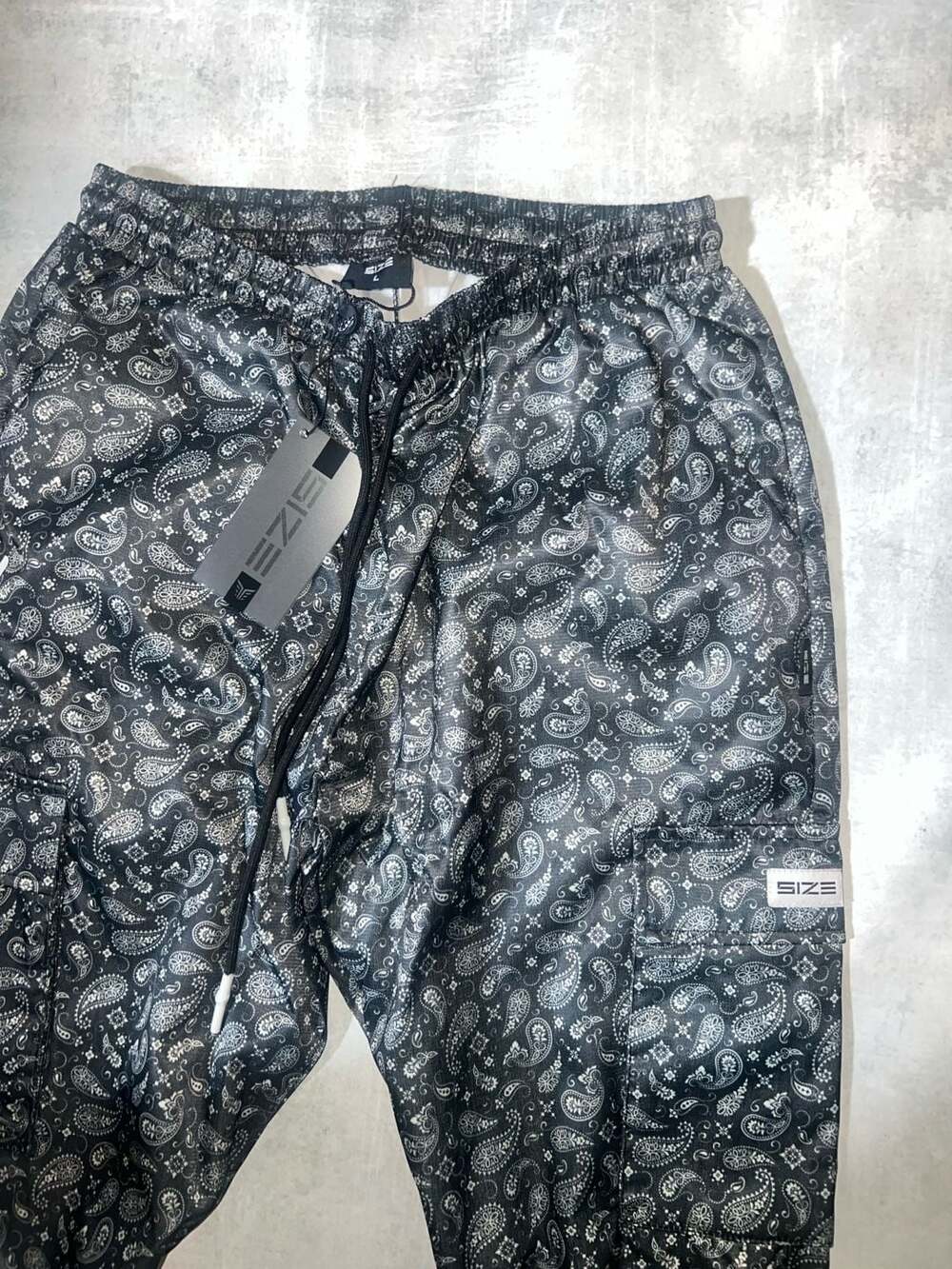 Size Up Apparel MMXIX Paisley Print Utility Cargo Joggers - Picture 3 of 4